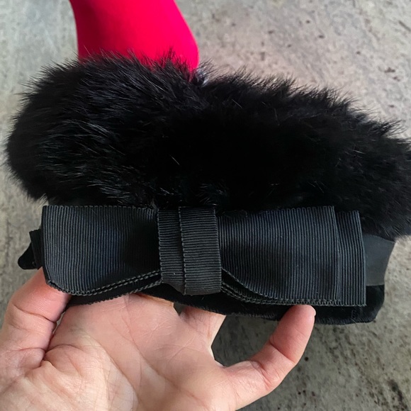 Vintage Black fur hat with bow & satin lining. Classy and cute! - Picture 7 of 7